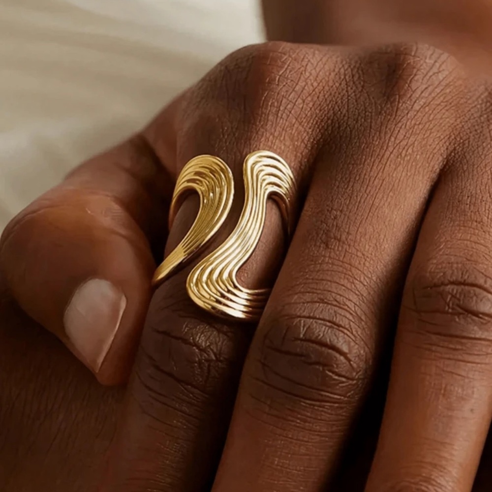18k gold plated Elegant Gold Wave Ring